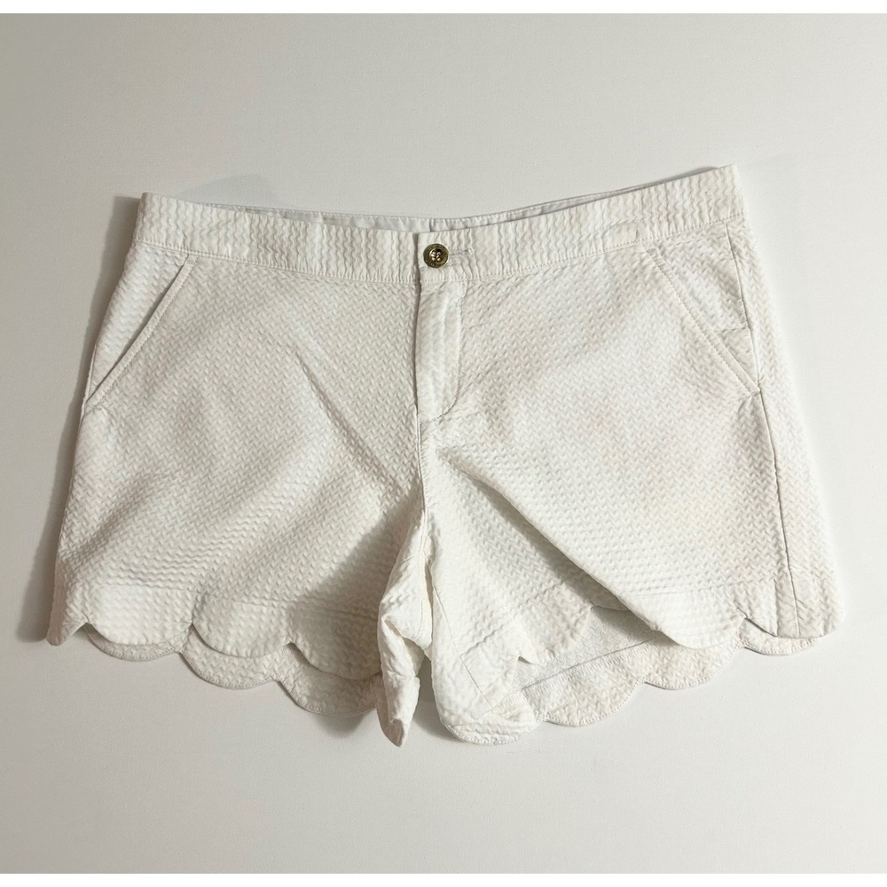 Lilly Pulitzer White Seersucker Scalloped Hem Short Women Size 10 Preppy Summer